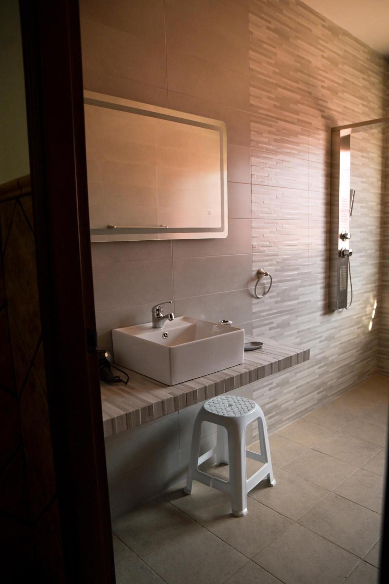 Casa Rural La Encina Орначуелос Екстериор снимка