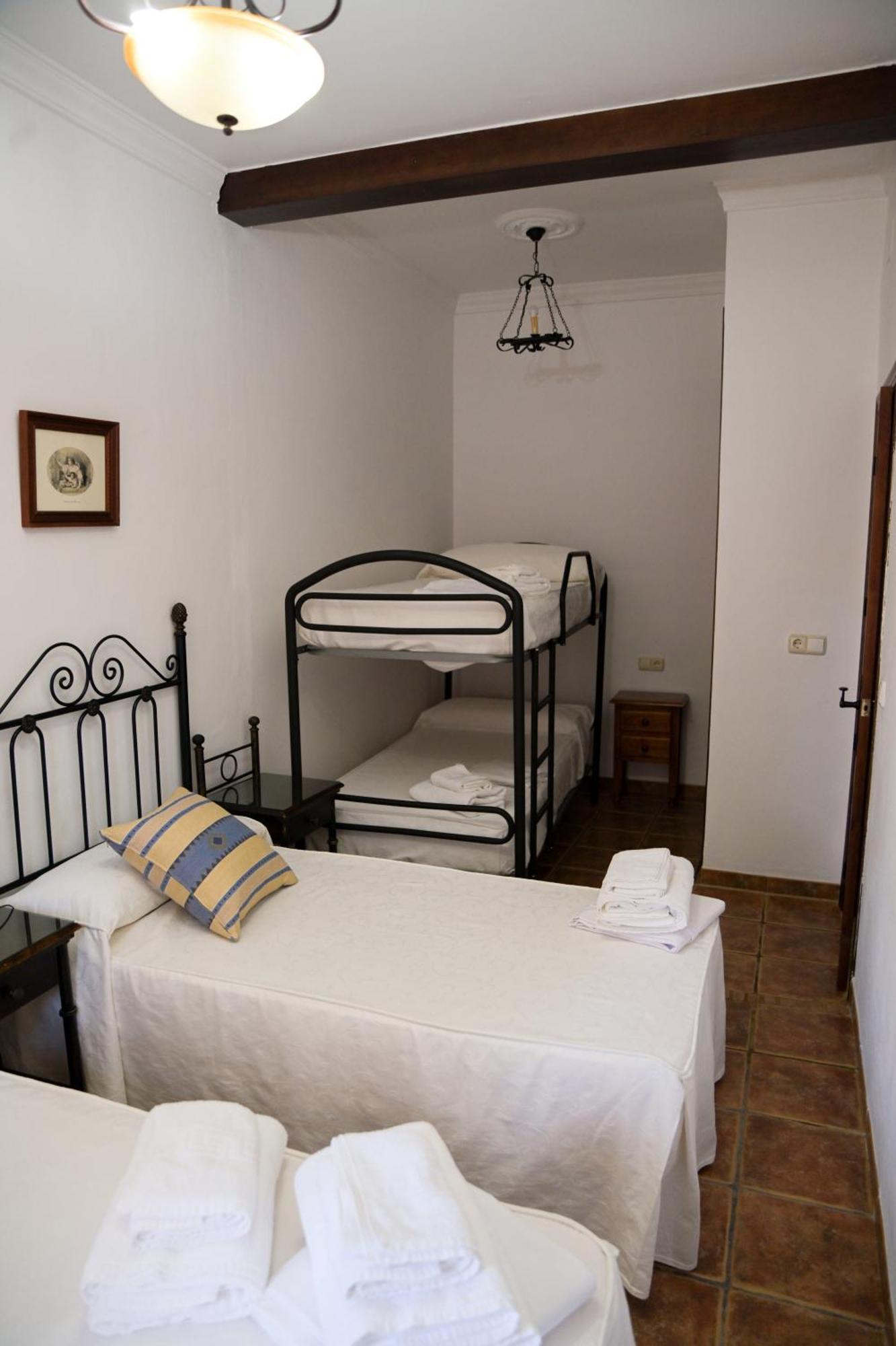 Casa Rural La Encina Орначуелос Екстериор снимка