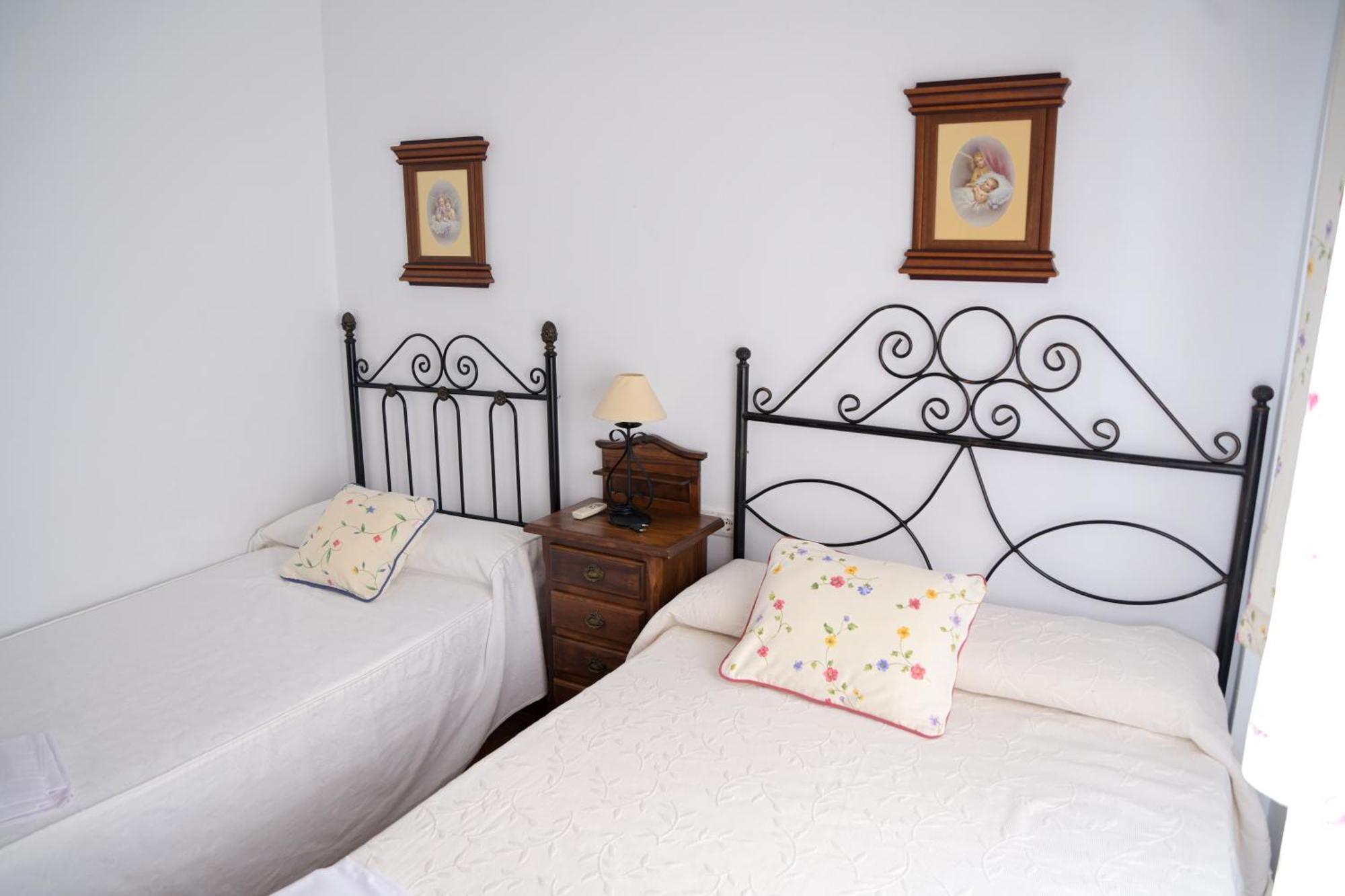 Casa Rural La Encina Орначуелос Екстериор снимка