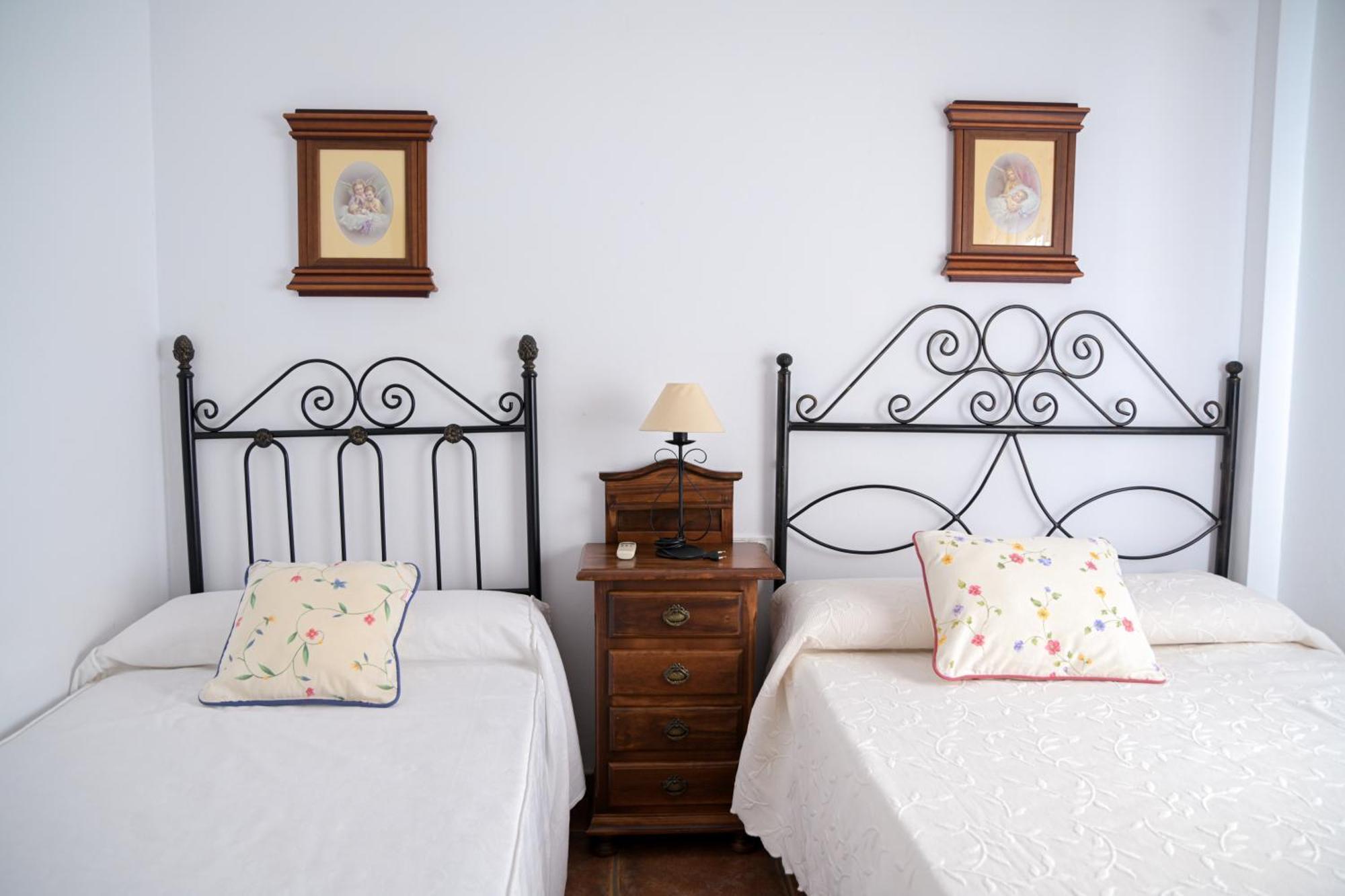 Casa Rural La Encina Орначуелос Екстериор снимка